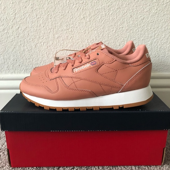 Reebok Women's Classic Leather Light Pink Running Shoes Multiple Sizes - Picture 3 of 7